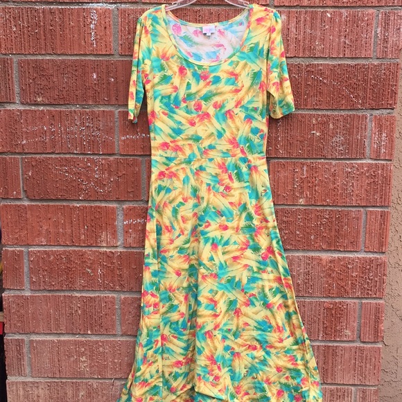 LuLaRoe Dresses & Skirts - Lularoe feather print maxi. Large